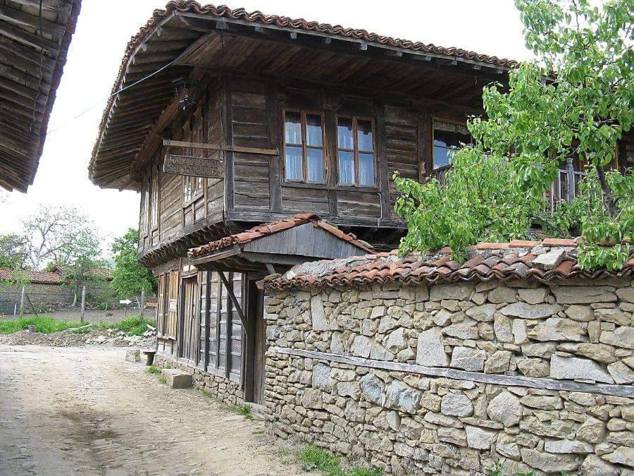Hotel Къщата На Художника Zheravna Esterno foto